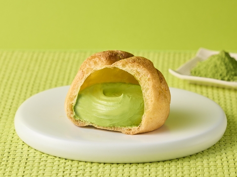 天空の抹茶シュークリーム
