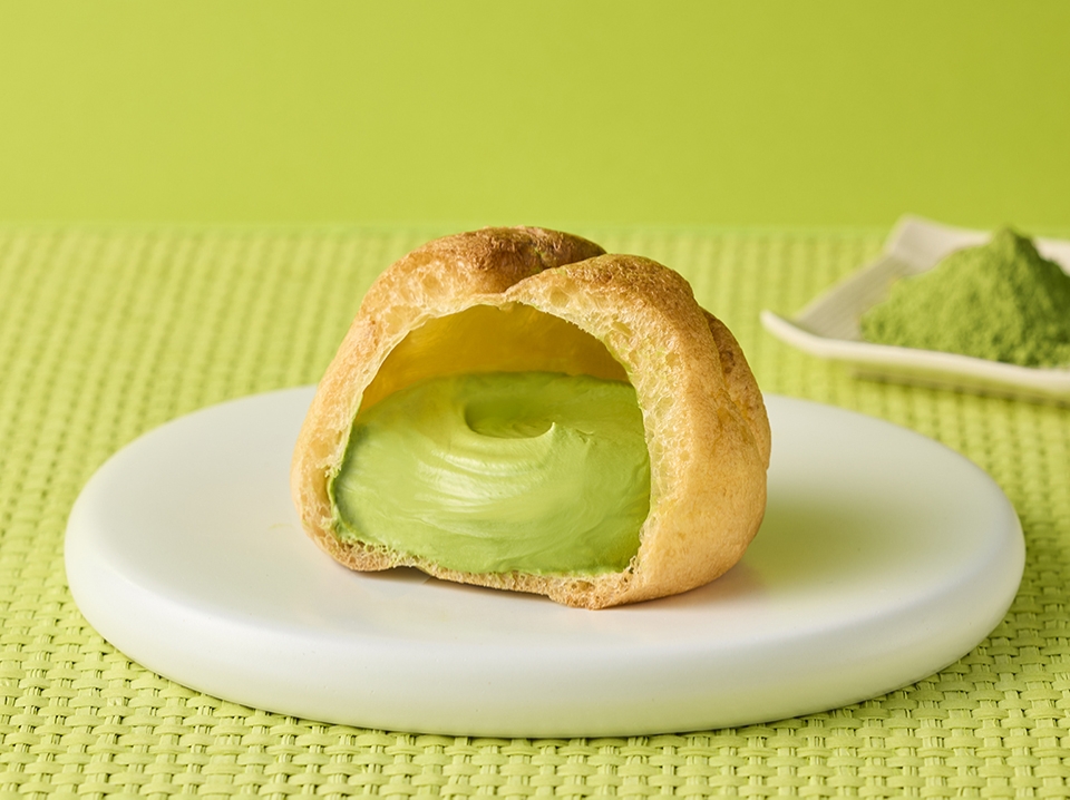 天空の抹茶シュークリーム