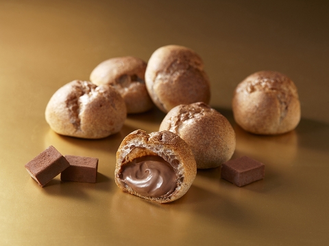 ６Ｐ生チョコを包んだプチシュー