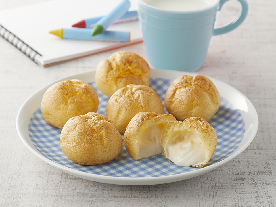 【クレヨンしんちゃん】6Pおやつプチシュー(ミルク味)
